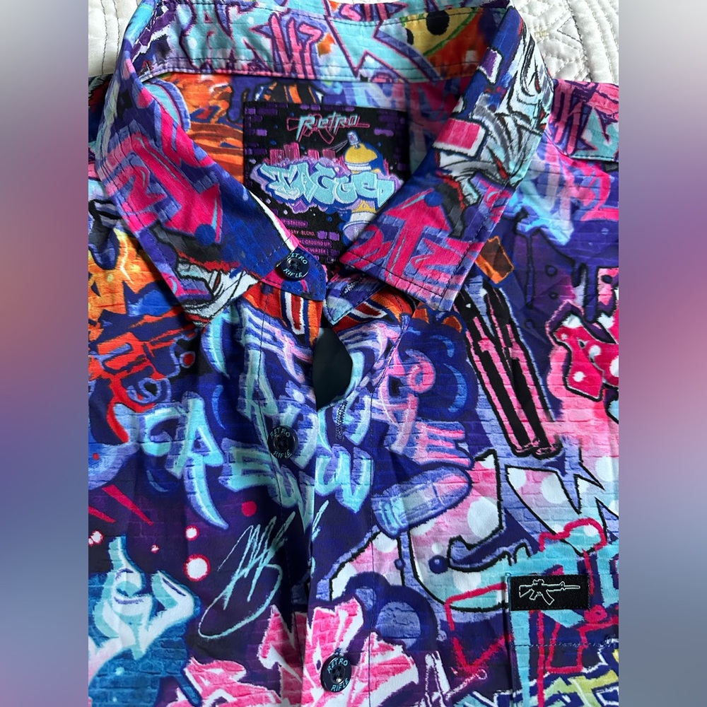 Retro Rifle graffiti Men's Shirt - Picture 3 of 4